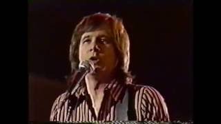 Solid Gold Season 1  1981 The Greg Kihn Band  quotThe Break Up Songquot [upl. by Ainaled]