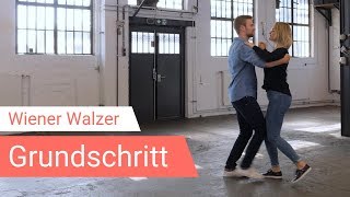 Wiener Walzer Grundschritt in 1 Minute erklärt 💃🏻😍 [upl. by Cornwell]